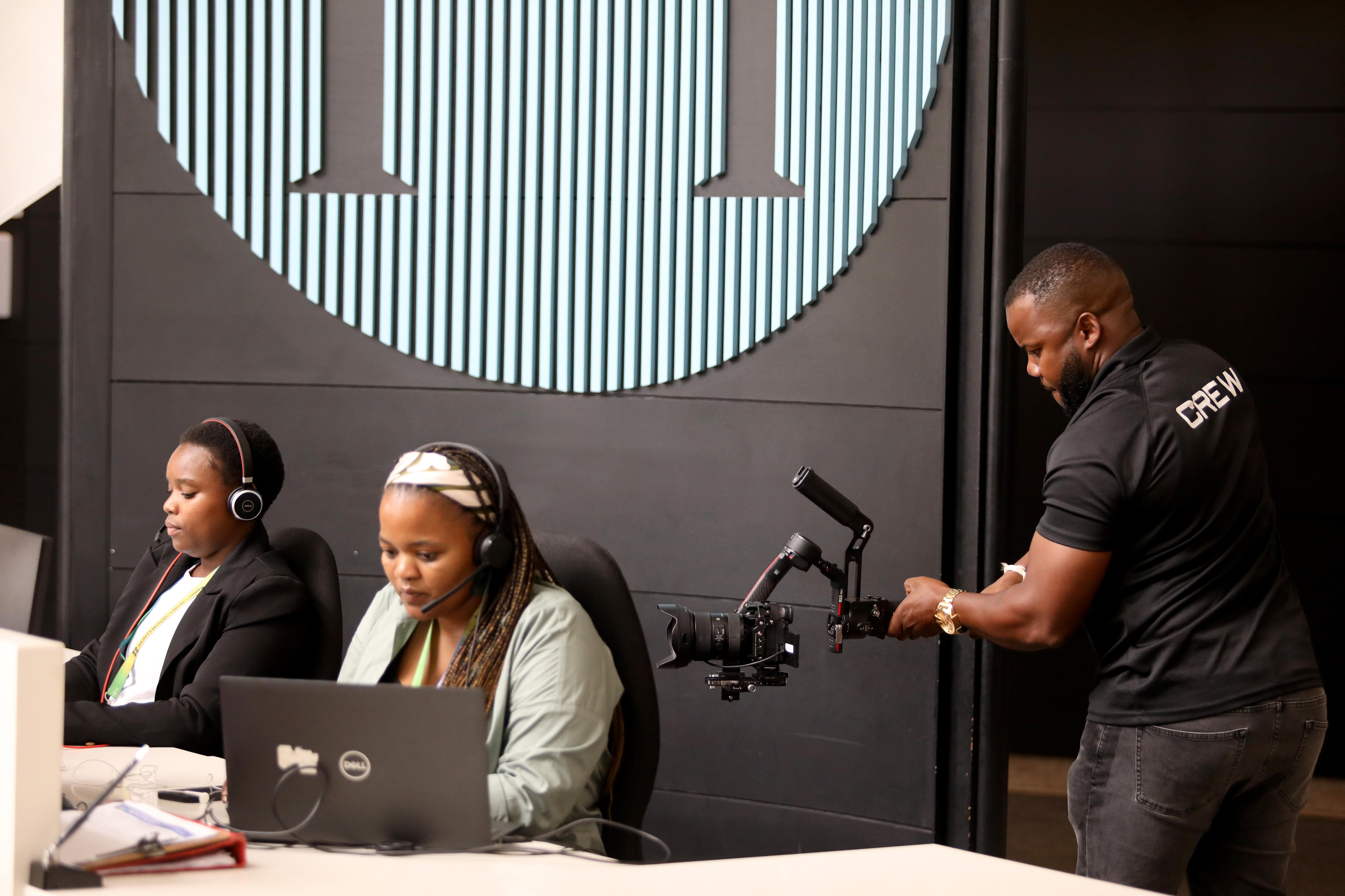The Ultimate Guide to Videography: Mastering the Art of Filmmaking — Audio Visual Lab